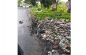 Sampah-di-jalan-air-hitam.jpg