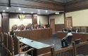 Sidang-perdana-Gubernur-Kepri-Nonaktif-Nurdin-Basirun.jpg