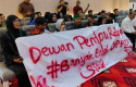Soroti-Kunker-DPRD-ke-Bali-Mahasiswa-Siak-Sebut-Ada-Rekan-Jual-Motor-untuk-Kuliah.jpg