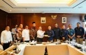 Temui-Direksi-PLN-Wahid-Desak-Listrik-Masuk-ke-Seluruh-Dusun-pada-2026.jpg