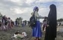 Toleransi-di-Tengah-Hamparan-Gumuk-Pasir-Parangkusumo.jpg