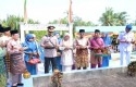 Wakil-Bupati-Bengkalis-Bagus-Santoso-berziarah-di-Makam.jpg