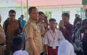 Wali-Kota-Pekanbaru-Agung-Nugroho-saat-mengunjungi-Sekolah-Rakyat.jpg