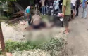 Warga-evakuasi-korban-laka-di-siak.jpg