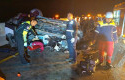 ambulans-terbalik-di-tol-permai.jpg
