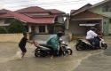 banjir-jalan-tengku-bey.jpg