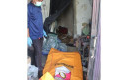 evakuasi-mayat-pria-di-kamar-mandi.jpg