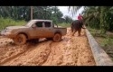 gajah-tarik-mobil.jpg