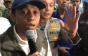 kapolda-halangi-pertanyaan-wartawan.jpg