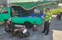 motor-usai-senggol-mobil-box.jpg