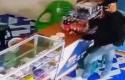 perampok-bersenpi-di-duri.jpg