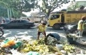 petugsa-sampah.jpg