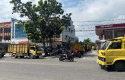 truk-antre-solar-di-imam-munandar.jpg