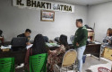 waria-dimintai-keterangan-di-Polsek.jpg