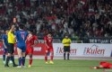 wasit-keluarkan-kartu-merah-di-sea-game.jpg