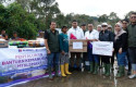 xl-salurkan-bantuan-ke-sumatera.jpg